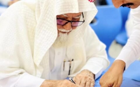 88-year-old Saudi man vies with youngsters in high school tests